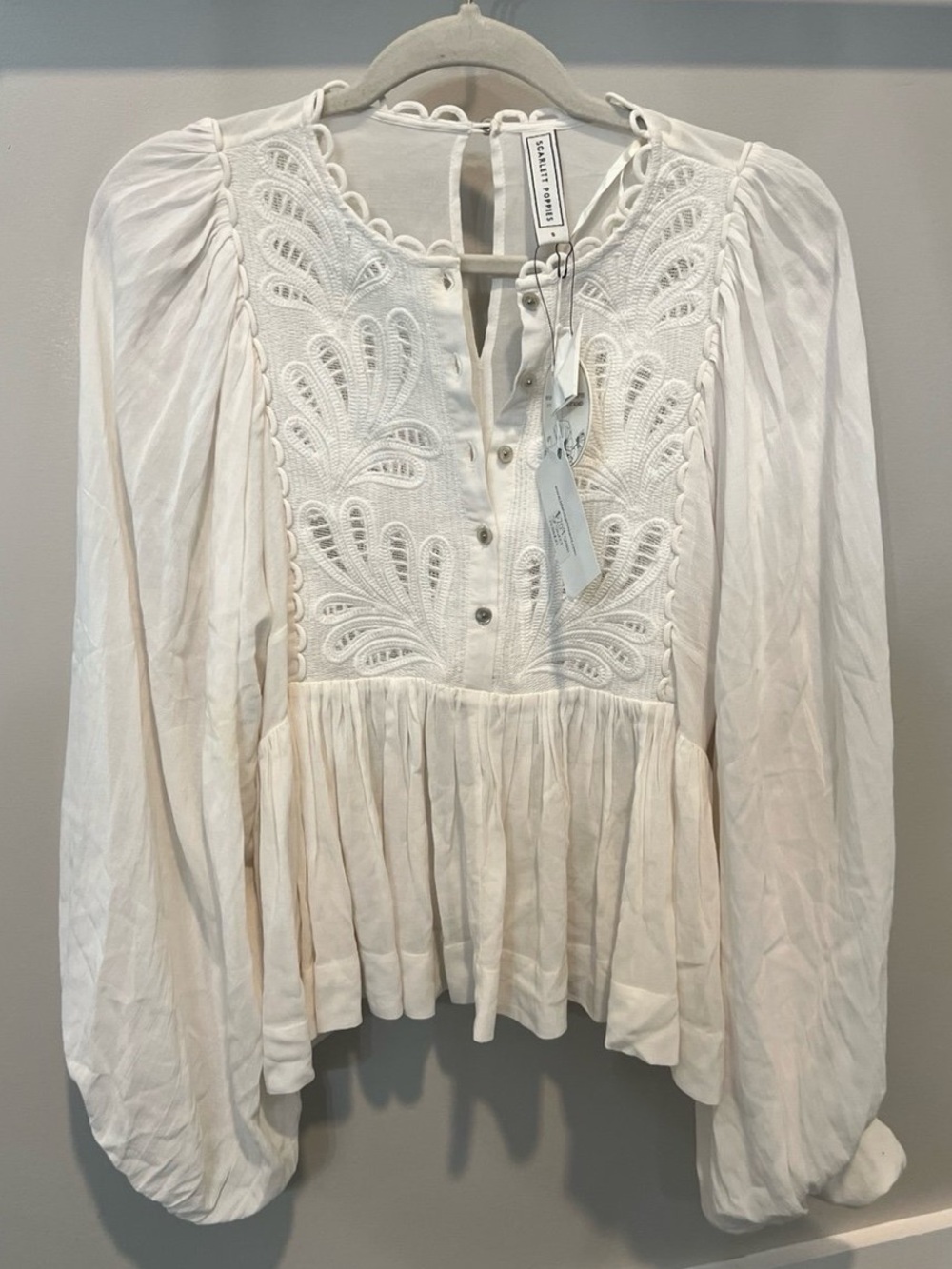Scarlett Poppies NWT White Embroidered Boho Blouse Balloon Sleeve Size Small